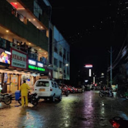 Hotel Venus Inn Bhubaneshwar Бхубанешвар Екстериор снимка