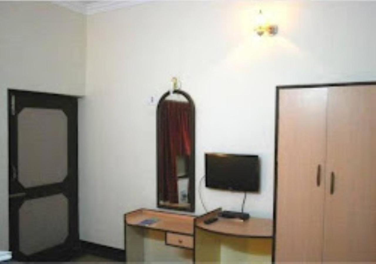 Hotel Venus Inn Bhubaneshwar Бхубанешвар Екстериор снимка
